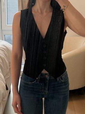 Aqua Black Sleeveless V-Neck Button-Front Top